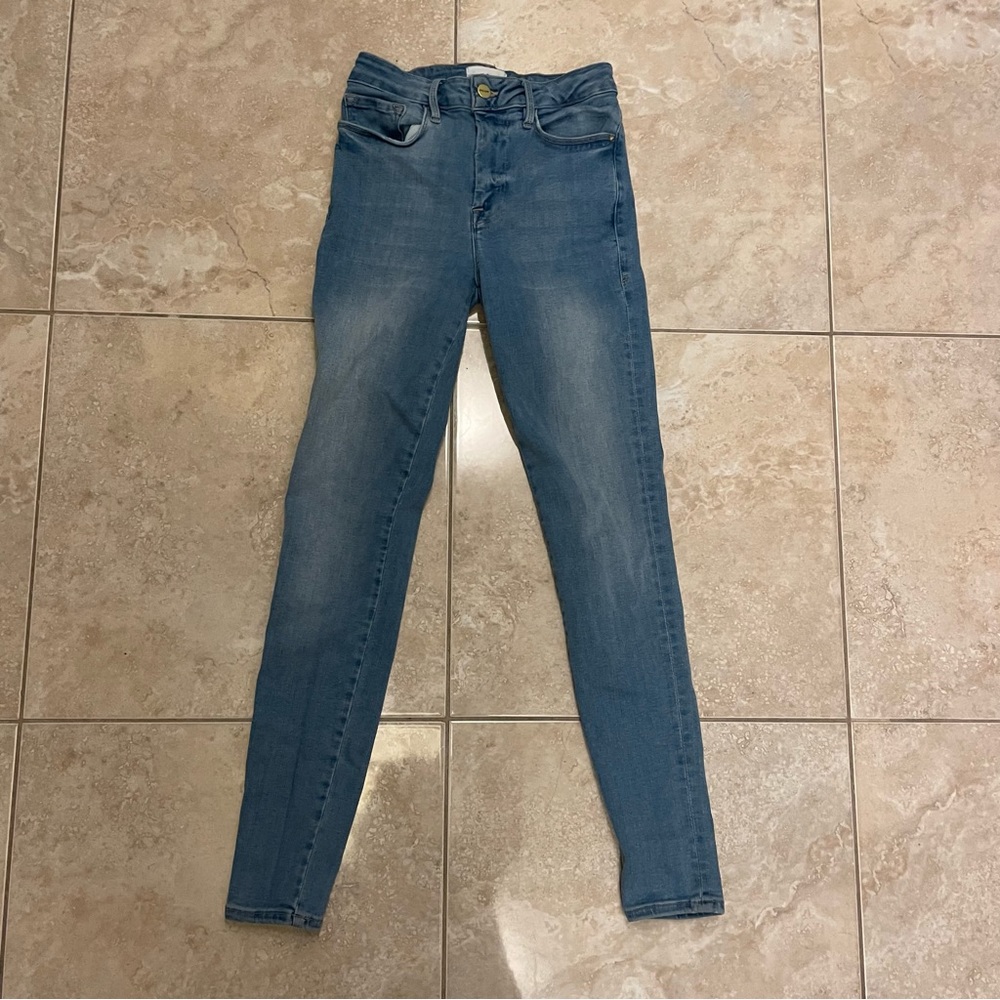 Frame light wash skinny jeans